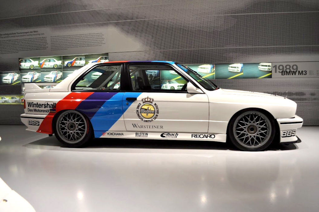 BMW E30 M - история легендарной БМВ