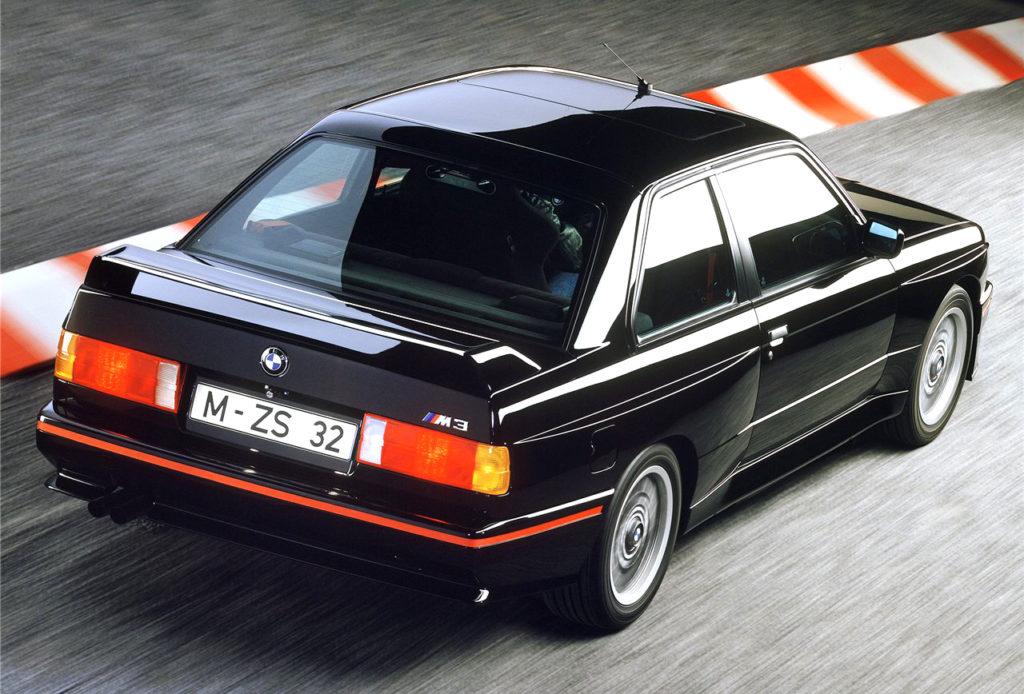 BMW E30 M - история легендарной БМВ