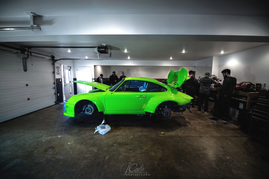 Ярко-зеленый 993 Porsche