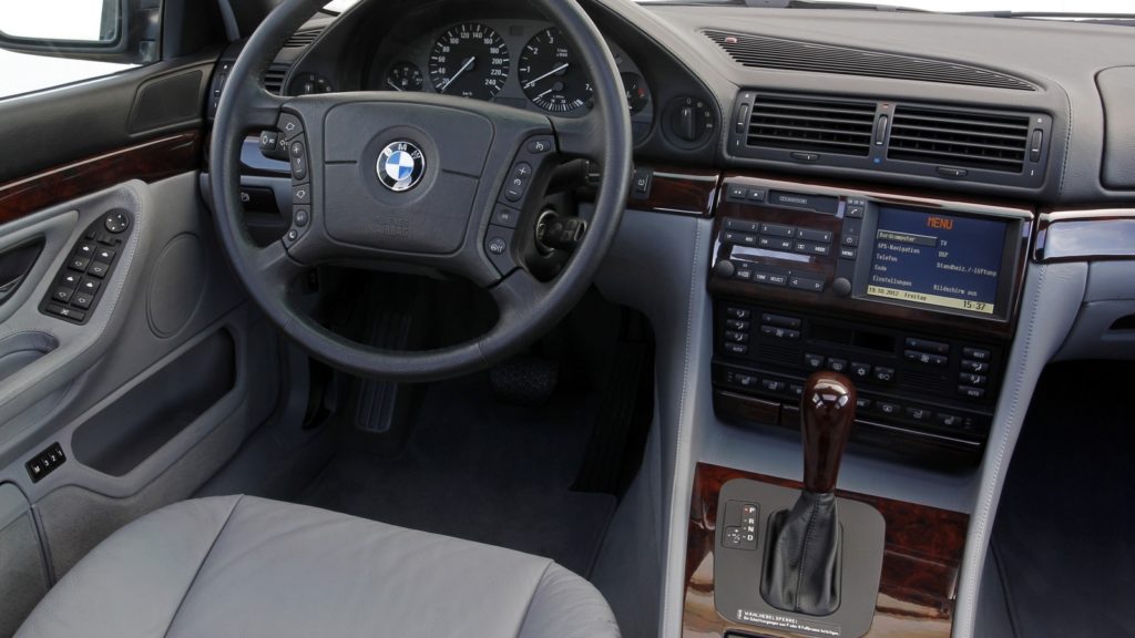 BMW 740iL E38 – легенда баварского автомобилестроения