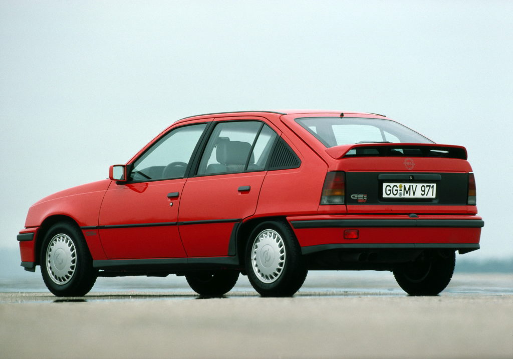 Такой ГСи способен утереть нос многим современным машинам - Opel Kadett GS-i