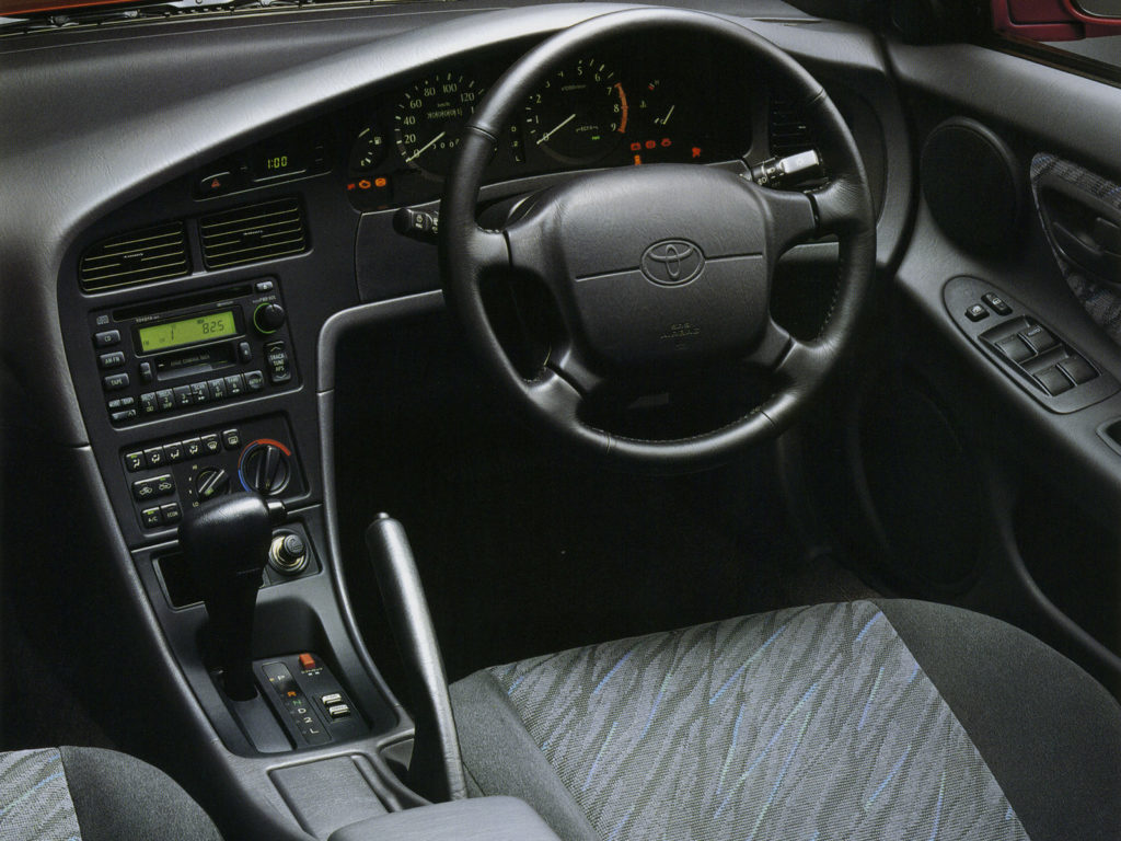 Toyota Carina ED - один из лучших седанов за 200 000 рублей