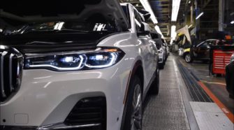 Как собирают BMW X7 - видео